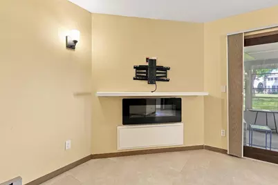 544 W Smith Avenue, Oshkosh, WI 54901 - Photo 3