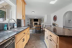 3611 Royal Oaks Ct, Suamico, WI 54173 - Photo 15