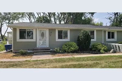 969 7th Street #B, Menasha, WI 54952 - Photo 1