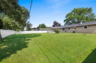1327 Skylark Ln, Green Bay, WI 54313 - Photo 49