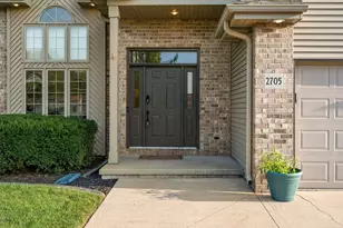 2705 Oakwood Cir, Oshkosh, WI 54904 - Photo 3