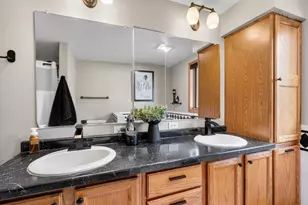 2705 Oakwood Cir, Oshkosh, WI 54904 - Photo 21