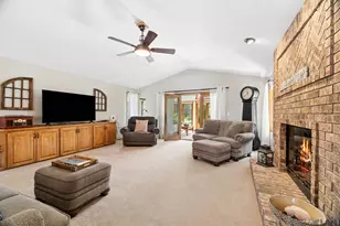 1337 Orchard Ct, Neenah, WI 54956 - Photo 5