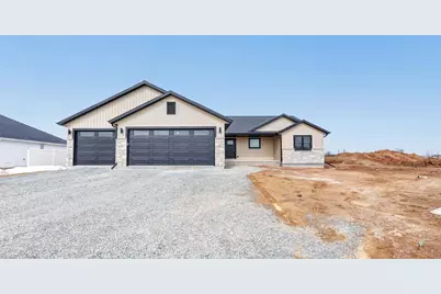 W5747 Roundstone Place, Menasha, WI 54952 - Photo 1