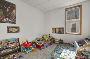 1227 Porlier St, Green Bay, WI 54301 - Photo 9