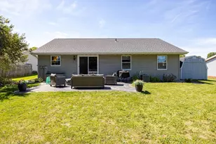 1900 Fieldcrest Dr, Kaukauna, WI 54130 - Photo 25