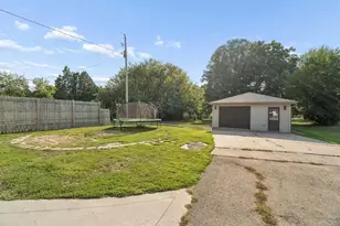 1805 Algoma Blvd, Oshkosh, WI 54901 - Photo 33