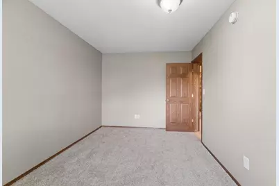 1805 Algoma Boulevard, Oshkosh, WI 54901 - Photo 15