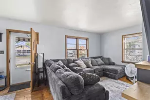 1219 Witzel Ave, Oshkosh, WI 54902 - Photo 3