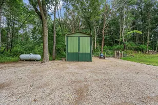E8643 Pine Valley Ln, Fremont, WI 54940 - Photo 21
