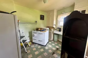 1601 Dewey St, Manitowoc, WI 54220 - Photo 15