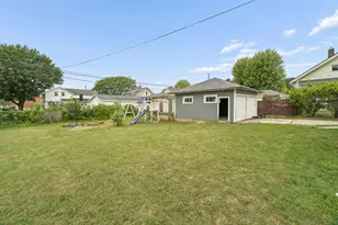 335 Cleveland St, Brillion, WI 54110 - Photo 21