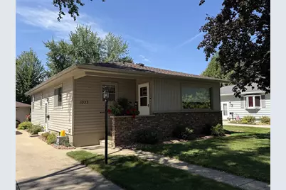 1033 S Cleveland Street, Shawano, WI 54166 - Photo 1