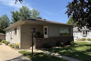 1033 S Cleveland St, Shawano, WI 54166 - Photo 1