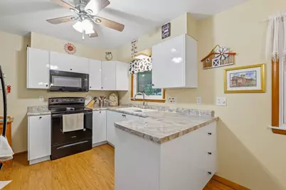 256 S Peters Avenue, Fond du Lac, WI 54935 - Photo 5