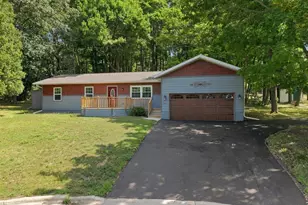 462 N 7th Pl, Sturgeon Bay, WI 54235 - Photo 1