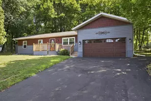 462 N 7th Pl, Sturgeon Bay, WI 54235 - Photo 3