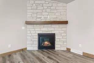 6157 Bay Hill Ct, Luxemburg, WI 54217 - Photo 15