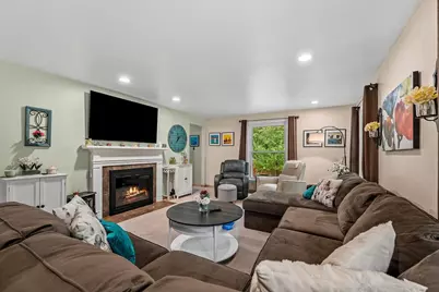 2624 Oakwood Drive, Green Bay, WI 54304 - Photo 39