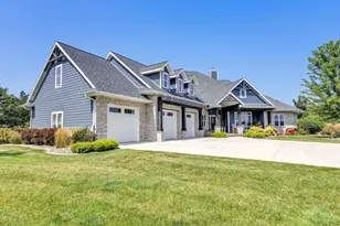 2836 Oak Stream Dr, De Pere, WI 54115 - Photo 3