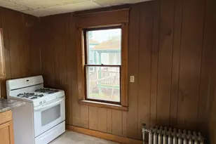 922 Merritt Ave, Oshkosh, WI 54901 - Photo 3