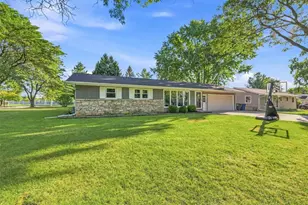 1294 Apache Ave, Green Bay, WI 54313 - Photo 3