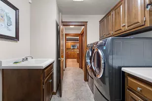 255 Traders Point Ln, Green Bay, WI 54302 - Photo 19