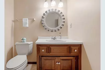 255 Traders Point Lane, Green Bay, WI 54302 - Photo 33