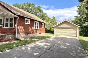808 7th St, Green Bay, WI 54304 - Photo 3
