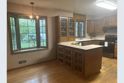 1222 S Park Avenue, Neenah, WI 54952 - Photo 3