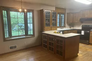 1222 S Park Ave, Neenah, WI 54952 - Photo 3