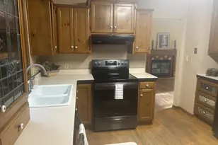 1222 S Park Ave, Neenah, WI 54952 - Photo 5