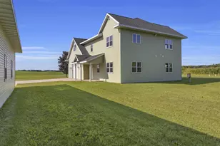 W4231 Laurel Ln, Fond du Lac, WI 54937 - Photo 41
