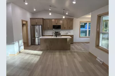 1437 Baumgart Road, Green Bay, WI 54304 - Photo 3