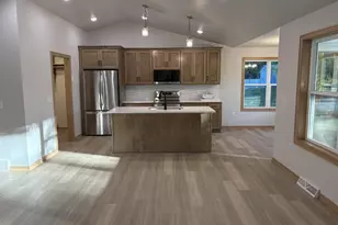 1437 Baumgart Rd, Green Bay, WI 54304 - Photo 3