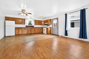 416 Desnoyer St, Kaukauna, WI 54130 - Photo 3