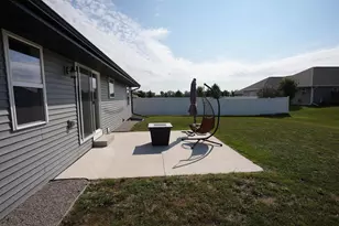 880 Joeanna Wy, Pulaski, WI 54162 - Photo 15