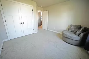 880 Joeanna Wy, Pulaski, WI 54162 - Photo 11