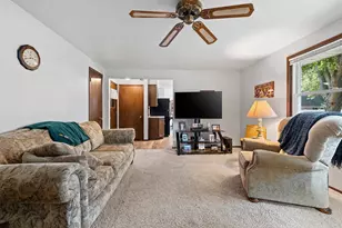 842 Fribourg St, De Pere, WI 54115 - Photo 15