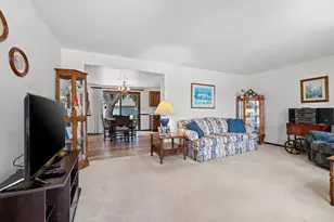 842 Fribourg St, De Pere, WI 54115 - Photo 3