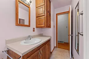 1256 Marian Ln, Green Bay, WI 54304 - Photo 17