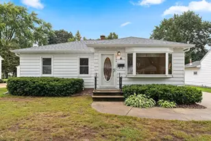 1256 Marian Ln, Green Bay, WI 54304 - Photo 1