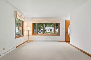1256 Marian Ln, Green Bay, WI 54304 - Photo 5
