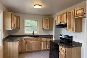 929 Hunt Ave, Neenah, WI 54956 - Photo 5