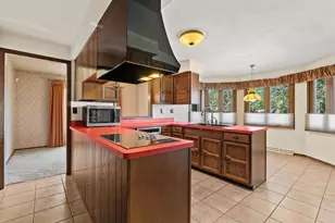 1710 W Marquette St, Appleton, WI 54914 - Photo 7