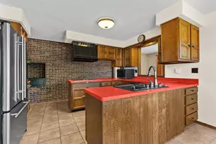 1710 W Marquette St, Appleton, WI 54914 - Photo 9
