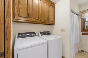 120 E Glenbrook Dr, Pulaski, WI 54162 - Photo 13