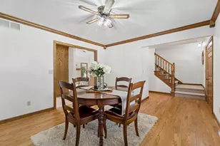 120 E Glenbrook Dr, Pulaski, WI 54162 - Photo 5