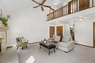 120 E Glenbrook Dr, Pulaski, WI 54162 - Photo 7