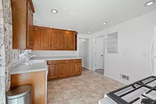 1739 12th Ave, Green Bay, WI 54304 - Photo 13